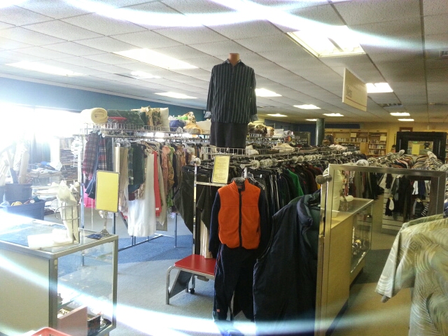 Village Thrift | 12436 Warwick Blvd, Newport News, VA 23606, USA | Phone: (757) 310-6751