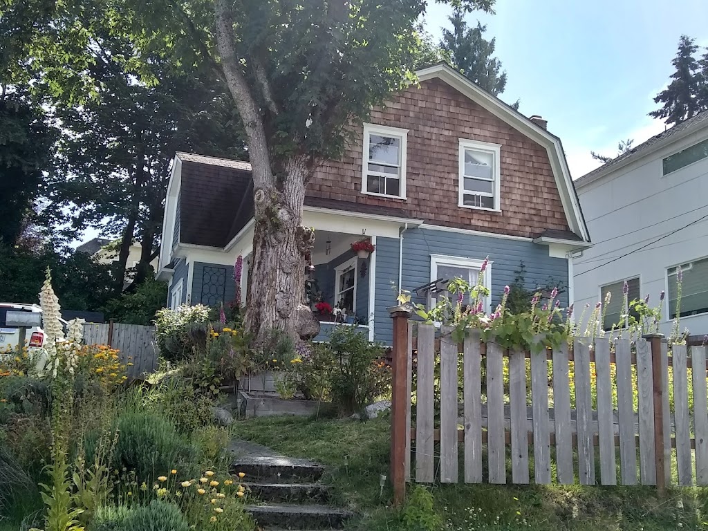 Hutchinson Playground | 59th Ave S & S Norfolk St, 5801 S Pilgrim St, Seattle, WA 98118, USA | Phone: (206) 684-4075