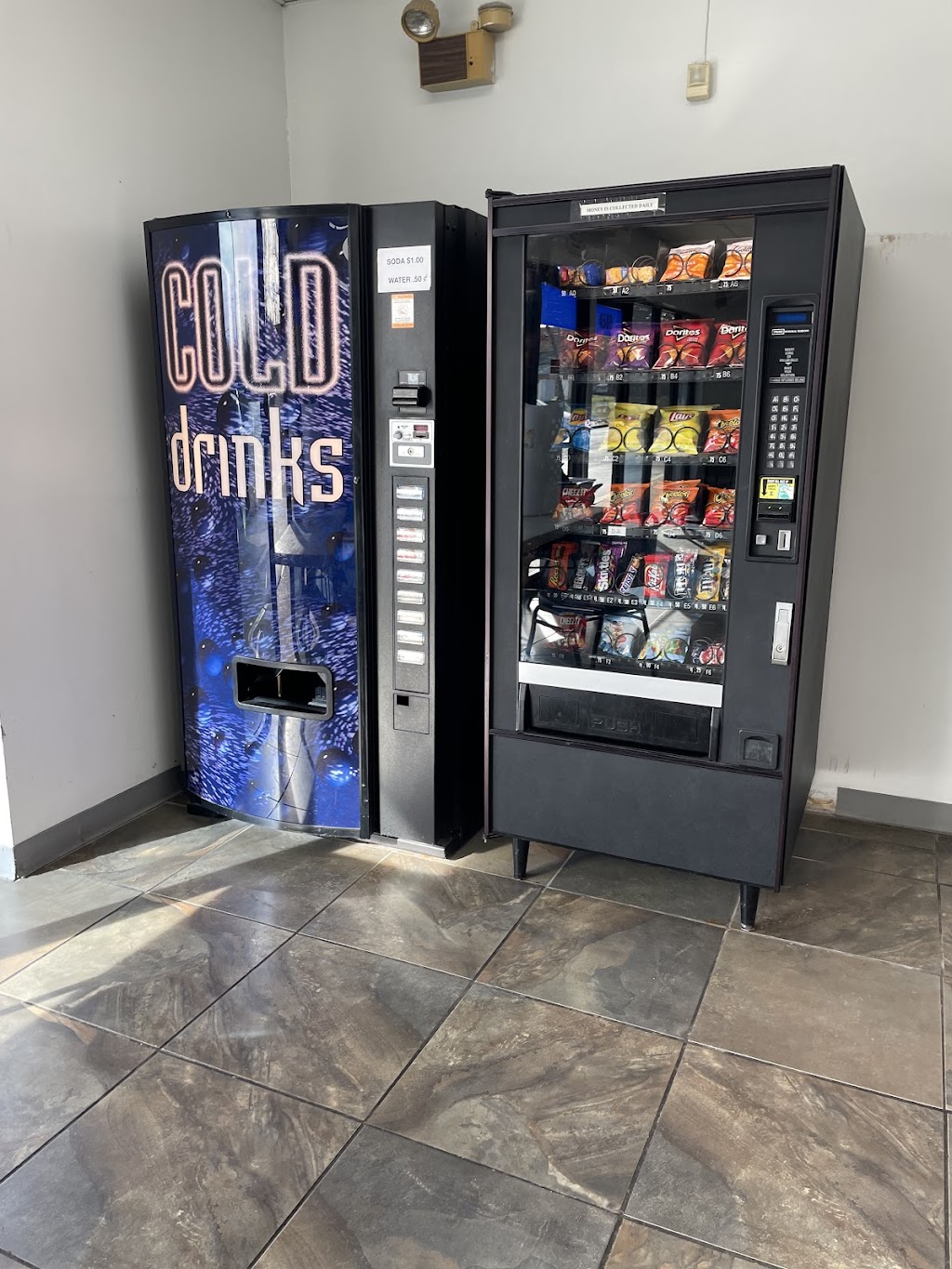 Coin Laundromat | 4580 Telegraph Rd, St. Louis, MO 63129, USA | Phone: (314) 892-3299