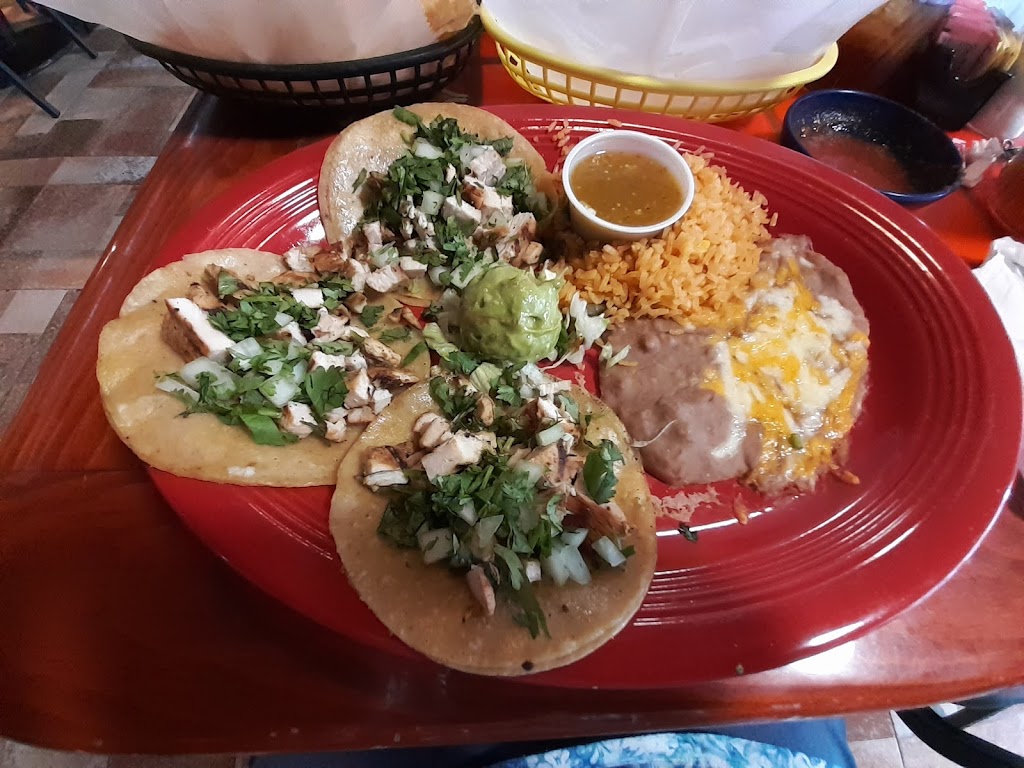 Villa Del Sol Mexican Restaurant | 1300 NW Pkwy St, Azle, TX 76020, USA | Phone: (817) 406-4452