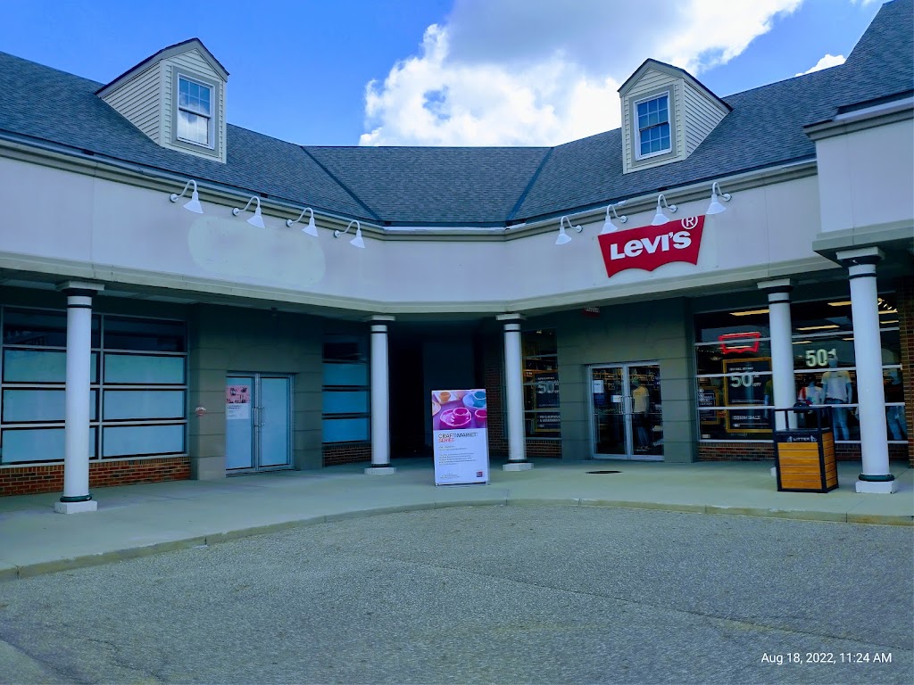 Levi’s Outlet Store | 549 S Chillicothe Rd Suite 392, Aurora, OH 44202, USA | Phone: (330) 562-4902