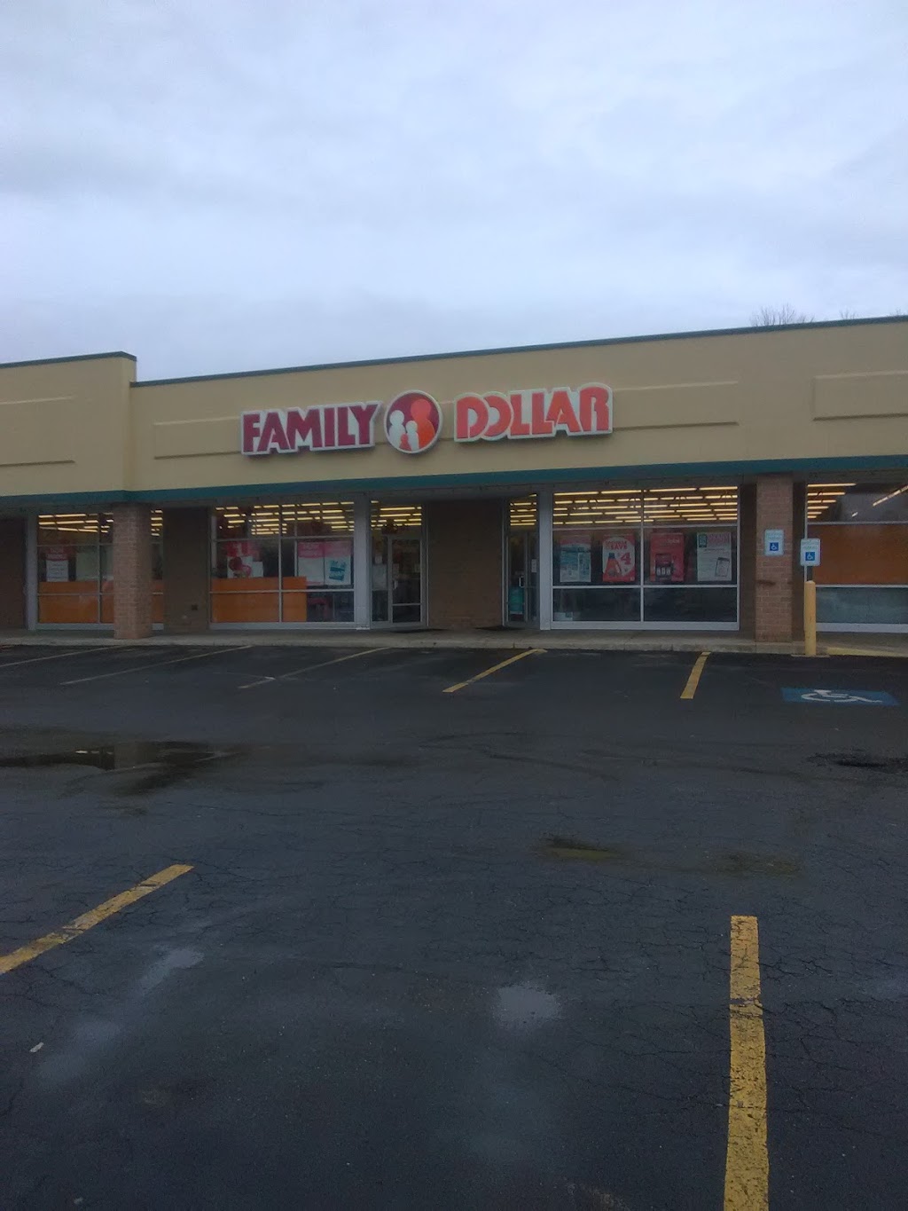 Family Dollar | 661 Wooster St, Lodi, OH 44254, USA | Phone: (330) 661-6443