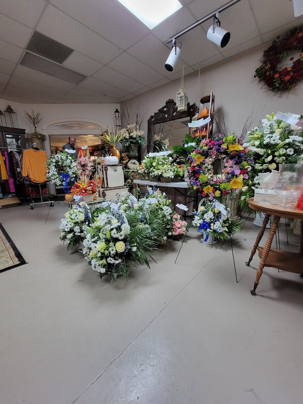 Chesapeake Floral & Gifts | 1813D Greenbrier Pkwy, Chesapeake, VA 23320, USA | Phone: (757) 547-5191