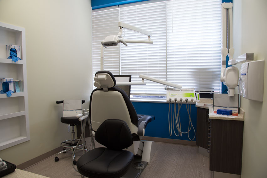 Applebay Family Dental Clinic | 6874 Kalar Rd #2, Niagara Falls, ON L2H 2T3, Canada | Phone: (905) 357-7700