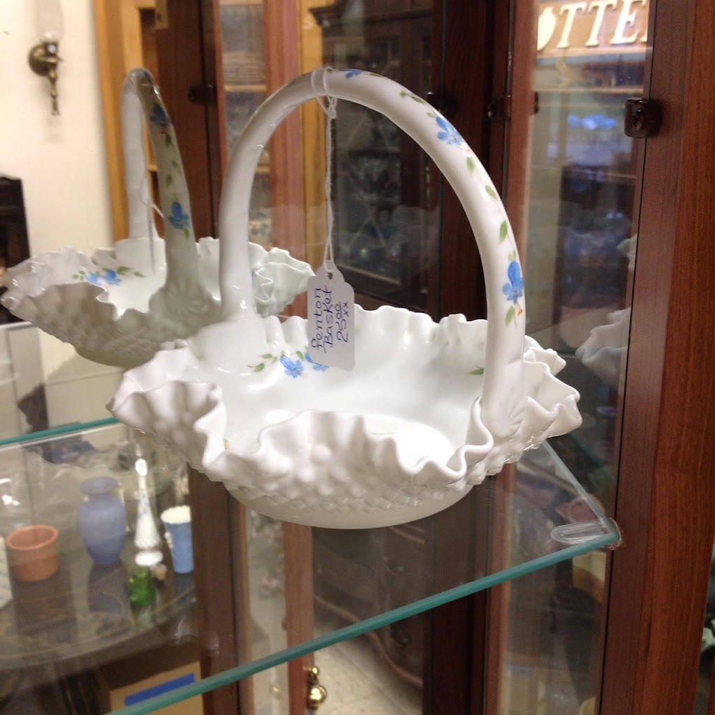 Be Back Antiques and Collectibles | 1342 N Leavitt Rd, Lorain, OH 44052, USA | Phone: (440) 288-0449