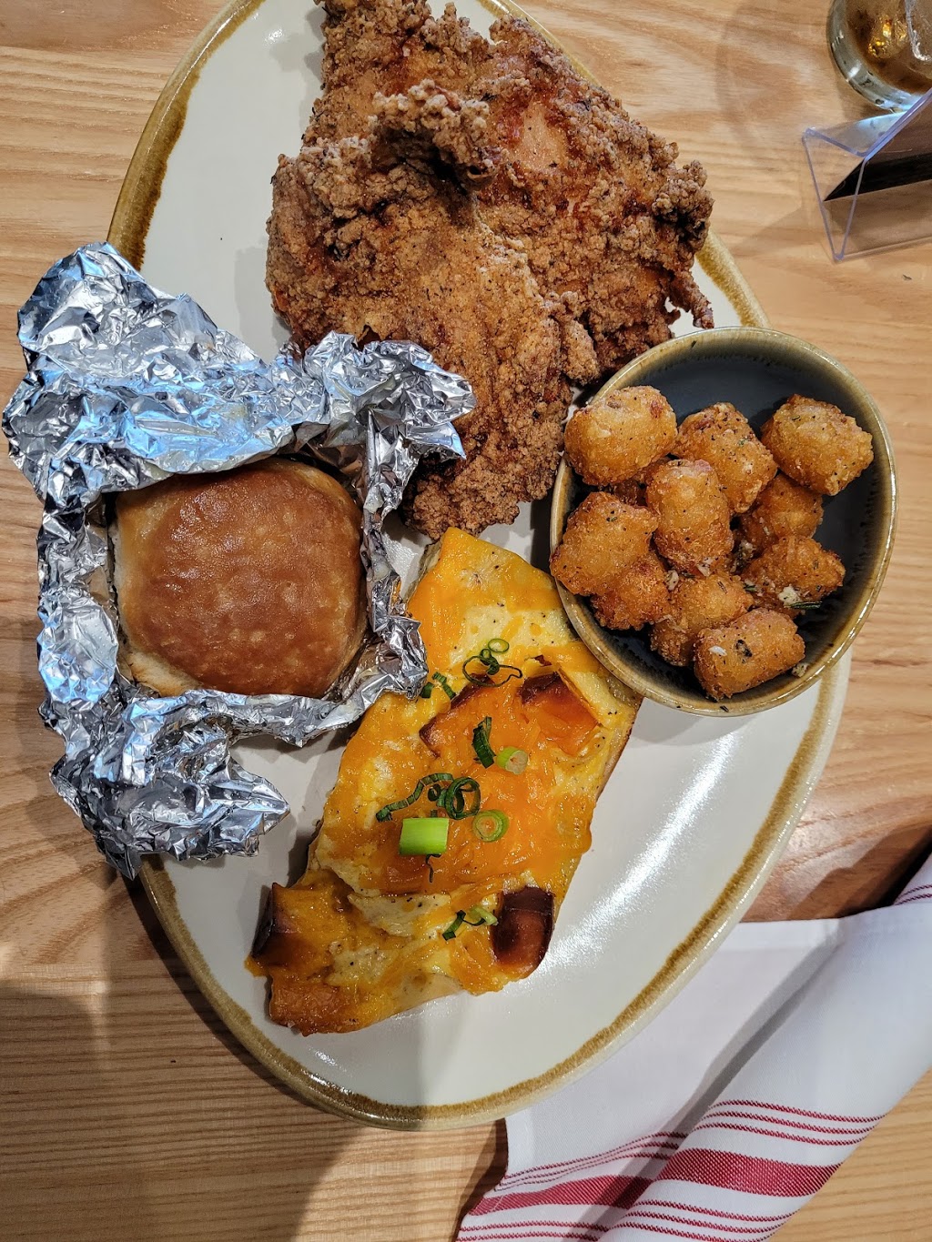 Chicken + Beer | Concourse D, 6000 N Terminal Pkwy Gate D5, Atlanta, GA 30320, USA | Phone: (404) 209-3905