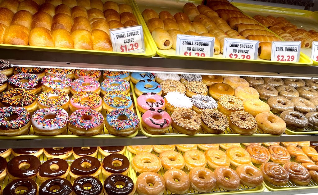 Twisty Donuts | 1258 N Main St #100, Mansfield, TX 76063, USA | Phone: (682) 518-3997