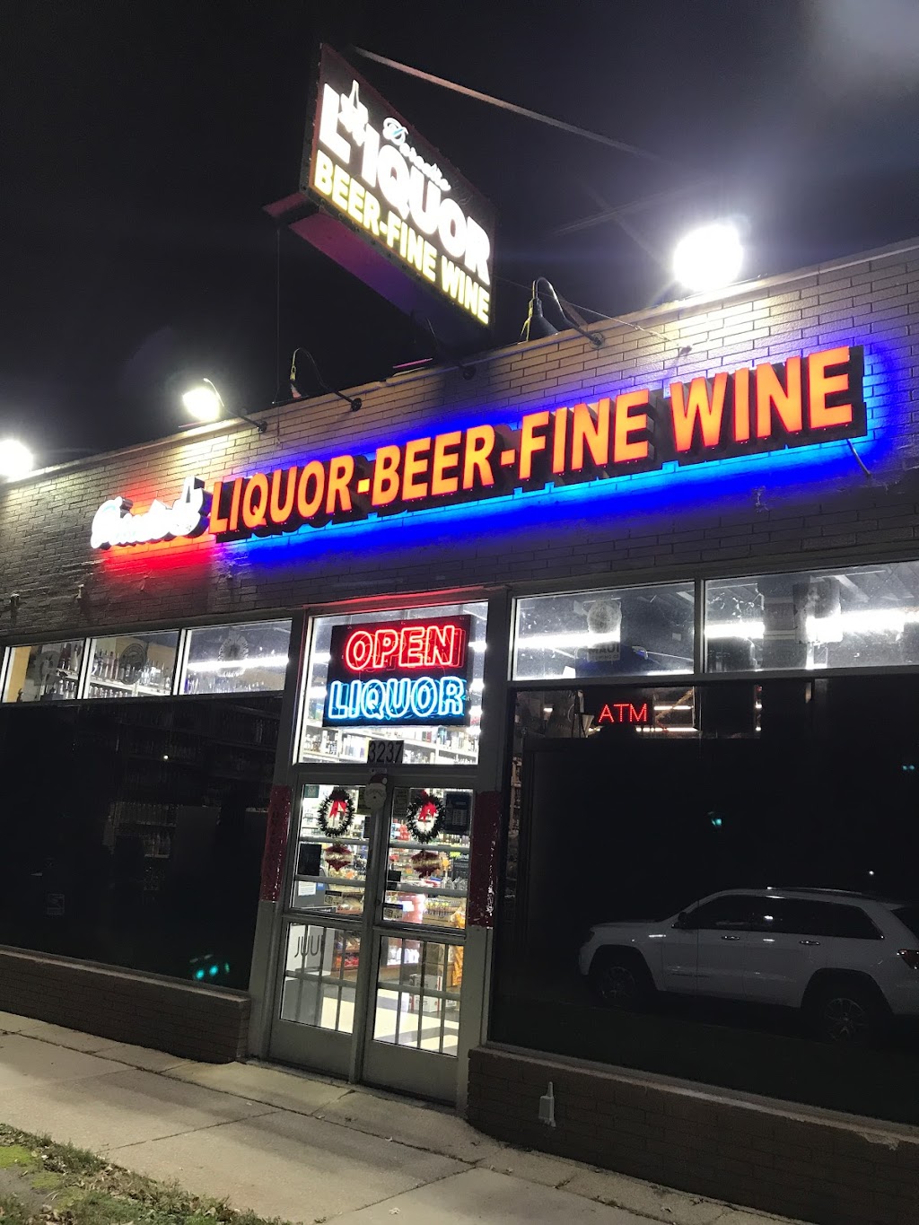 Paradise Liquor | 3237 Hilton Rd, Ferndale, MI 48220, USA | Phone: (248) 547-3477