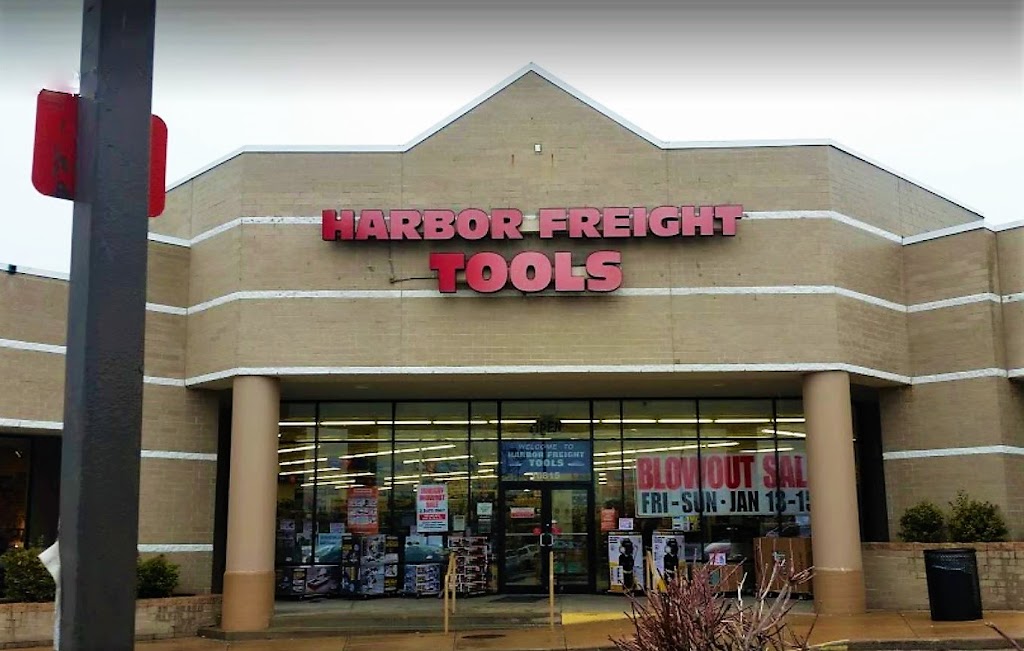 Harbor Freight Tools | 10815 W Florissant Ave, St. Louis, MO 63136, USA | Phone: (314) 524-6536