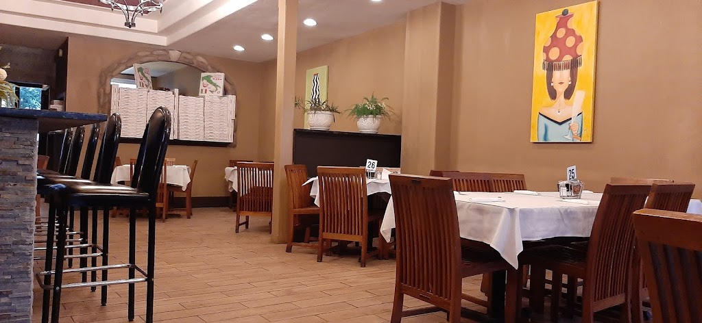 Giannis Pizza & Italian Ristorante | 121 E Union Ave, Litchfield, IL 62056, USA | Phone: (217) 324-3111