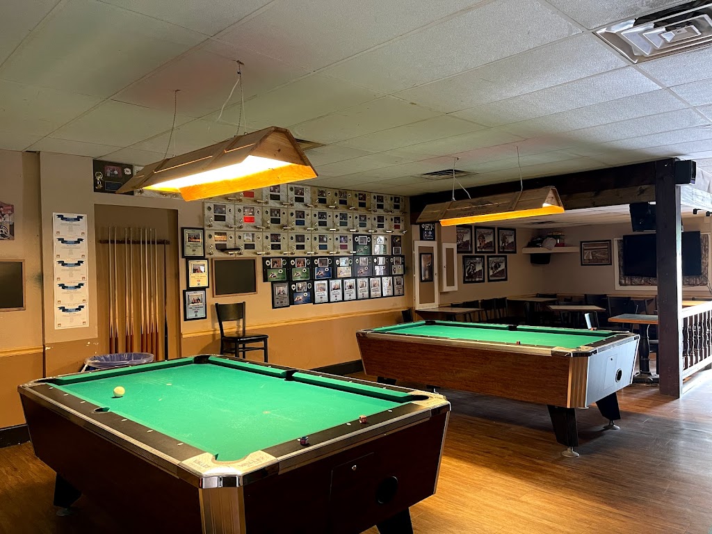 Bullwinkles Saloon | 1660 Ingleside Ave, Gwynn Oak, MD 21207, USA | Phone: (410) 594-9465