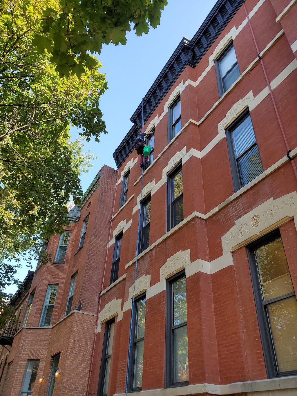 Elite Window Cleaning | 8553 W Grand Ave APT 3E, River Grove, IL 60171, USA | Phone: (224) 888-1140