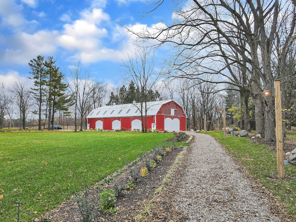 Ancestral Acres Lodge and Barn | 1063 Holmes Rd, Bronson, MI 49028, USA | Phone: (309) 657-2563