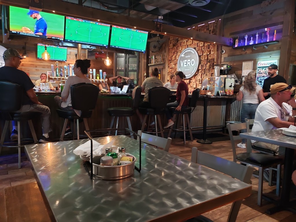 Vero Chicago Pizza | 40975 N Ironwood Rd, San Tan Valley, AZ 85140, USA | Phone: (480) 292-8686