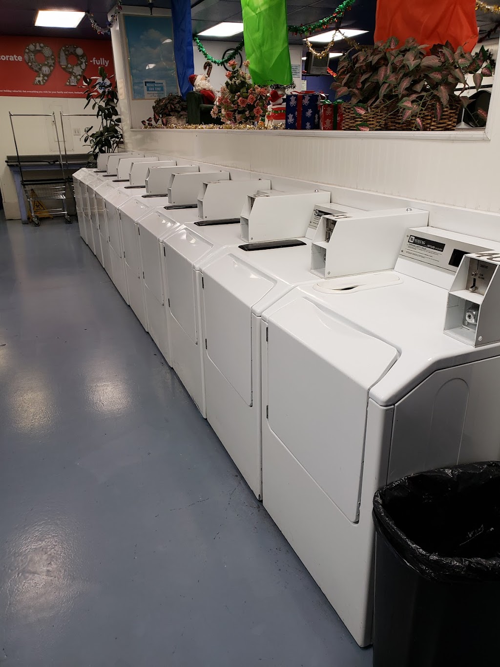 Laundry Heaven | 5207 Elkhorn Blvd, Sacramento, CA 95842, USA | Phone: (916) 332-6221