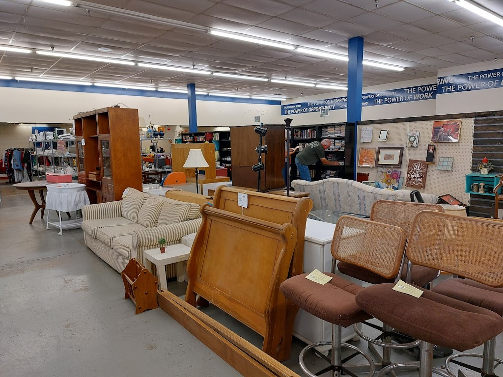 Goodwill | 24799 US-23, Circleville, OH 43113, USA | Phone: (740) 672-3142