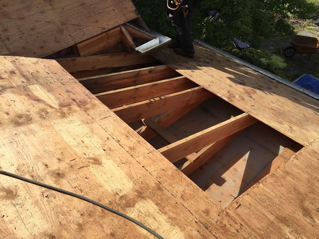 Flawless Roofing and Construction | 419 Vine Ave, Woodburn, OR 97071, USA | Phone: (971) 216-2311