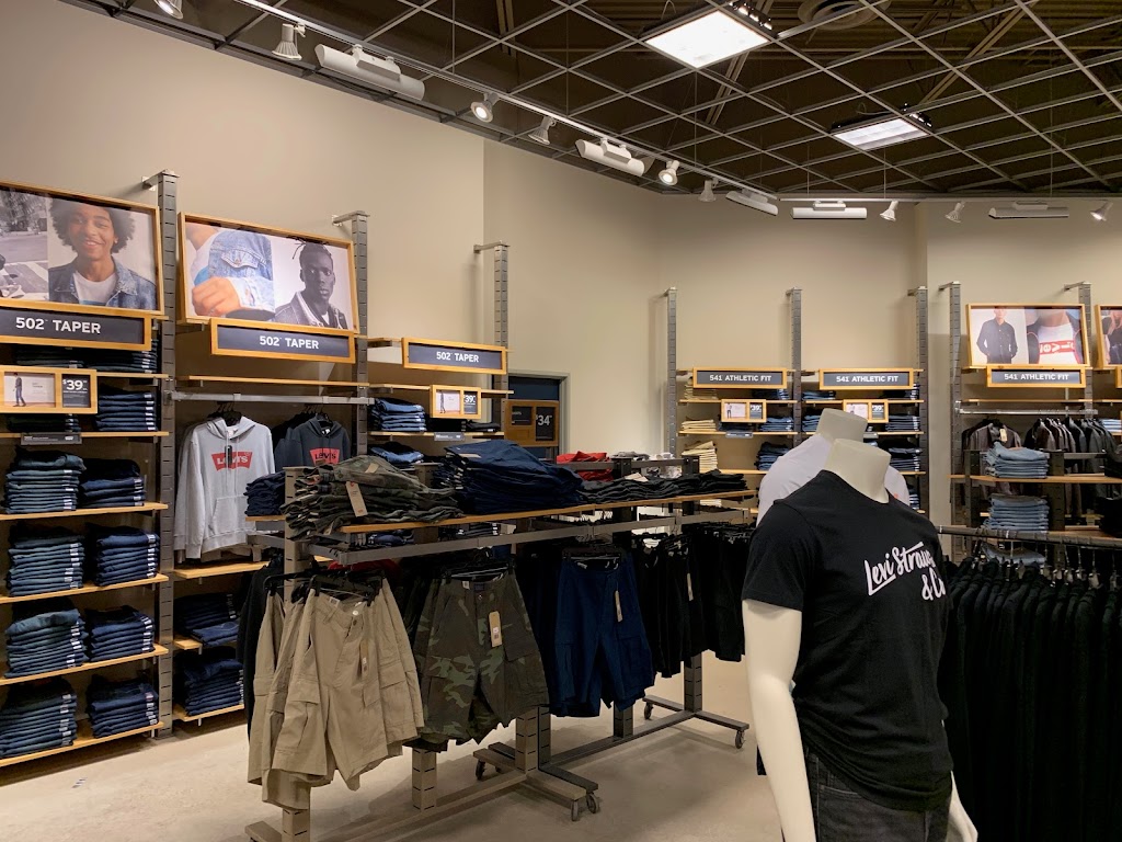 Levis Outlet Store at Albertville Premium Outlets | 6415 Labeaux Ave NE ste a 180, Albertville, MN 55301, USA | Phone: (763) 497-0563