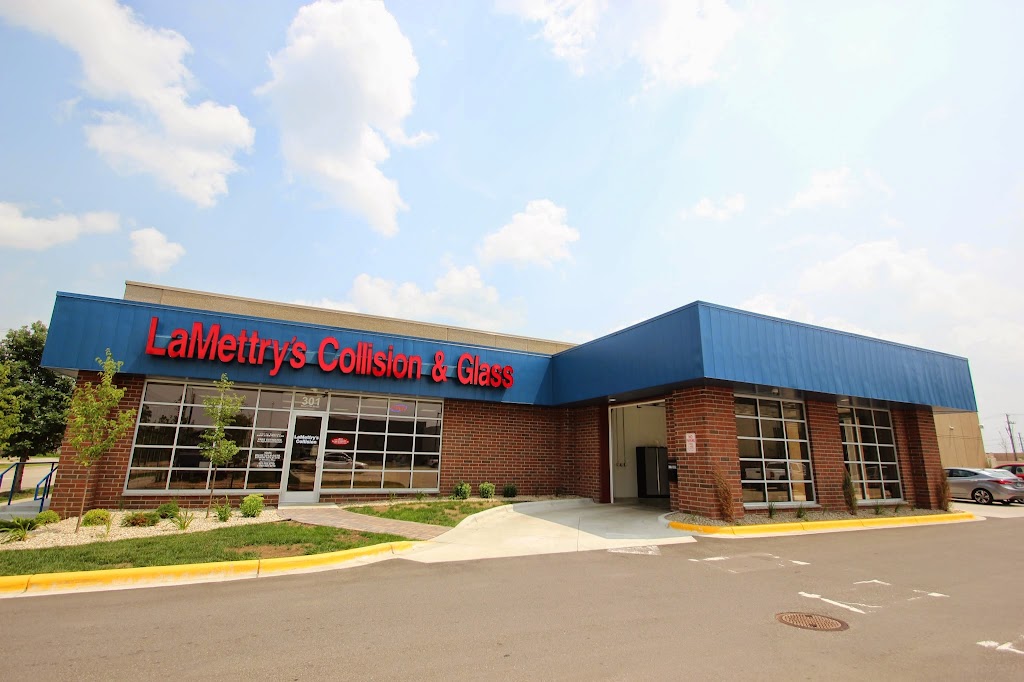 LaMettrys Collision, Inc. | 301 W 77th St, Richfield, MN 55423, USA | Phone: (612) 866-0016