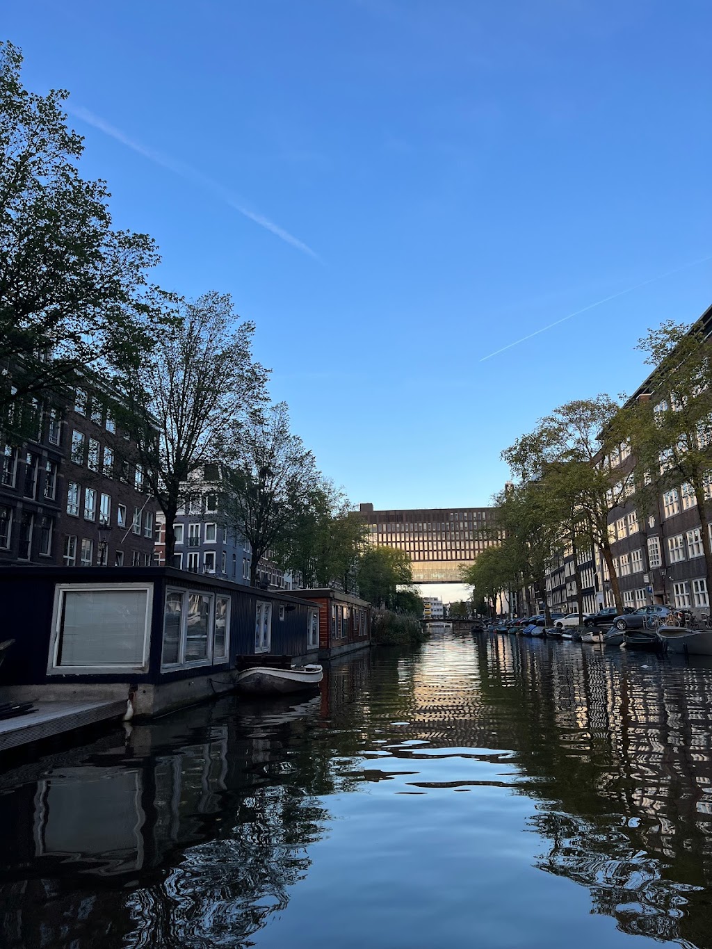 Canal Motorboats | Zandhoek 22, 1013 KT Amsterdam, Netherlands | Phone: 020 422 7007