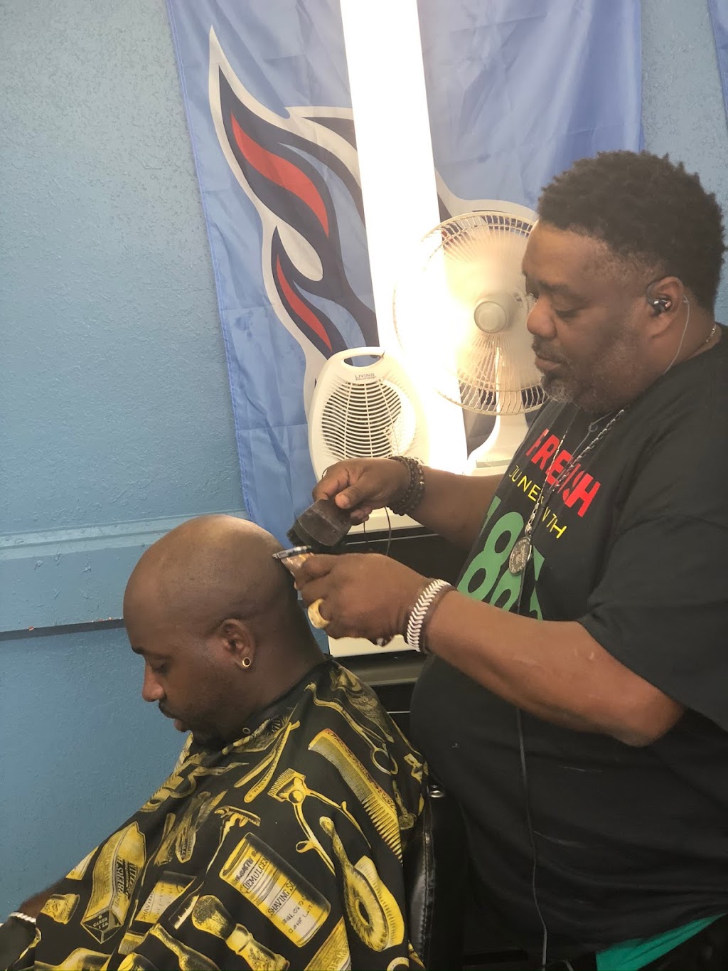 First Class Barber Shop | 610 W Trinity Ln, Nashville, TN 37207 | Phone: (615) 942-9838