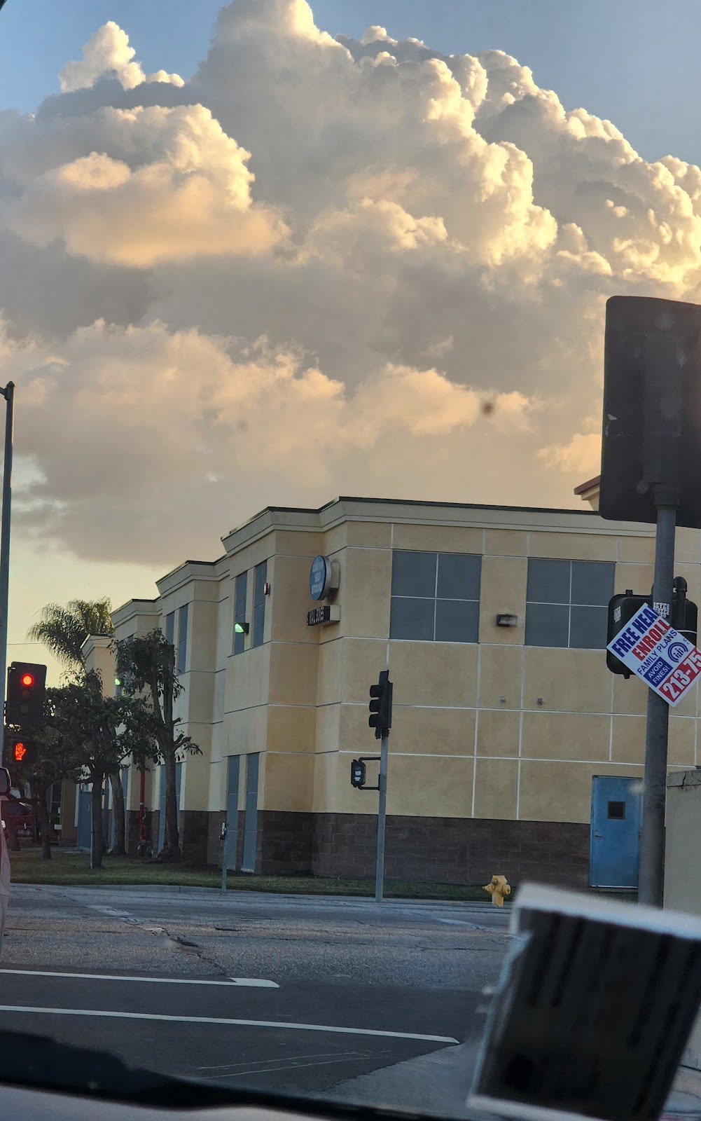 Compton Self Storage & Mail Boxes | 1450 E Compton Blvd, Compton, CA 90221, USA | Phone: (310) 906-4393