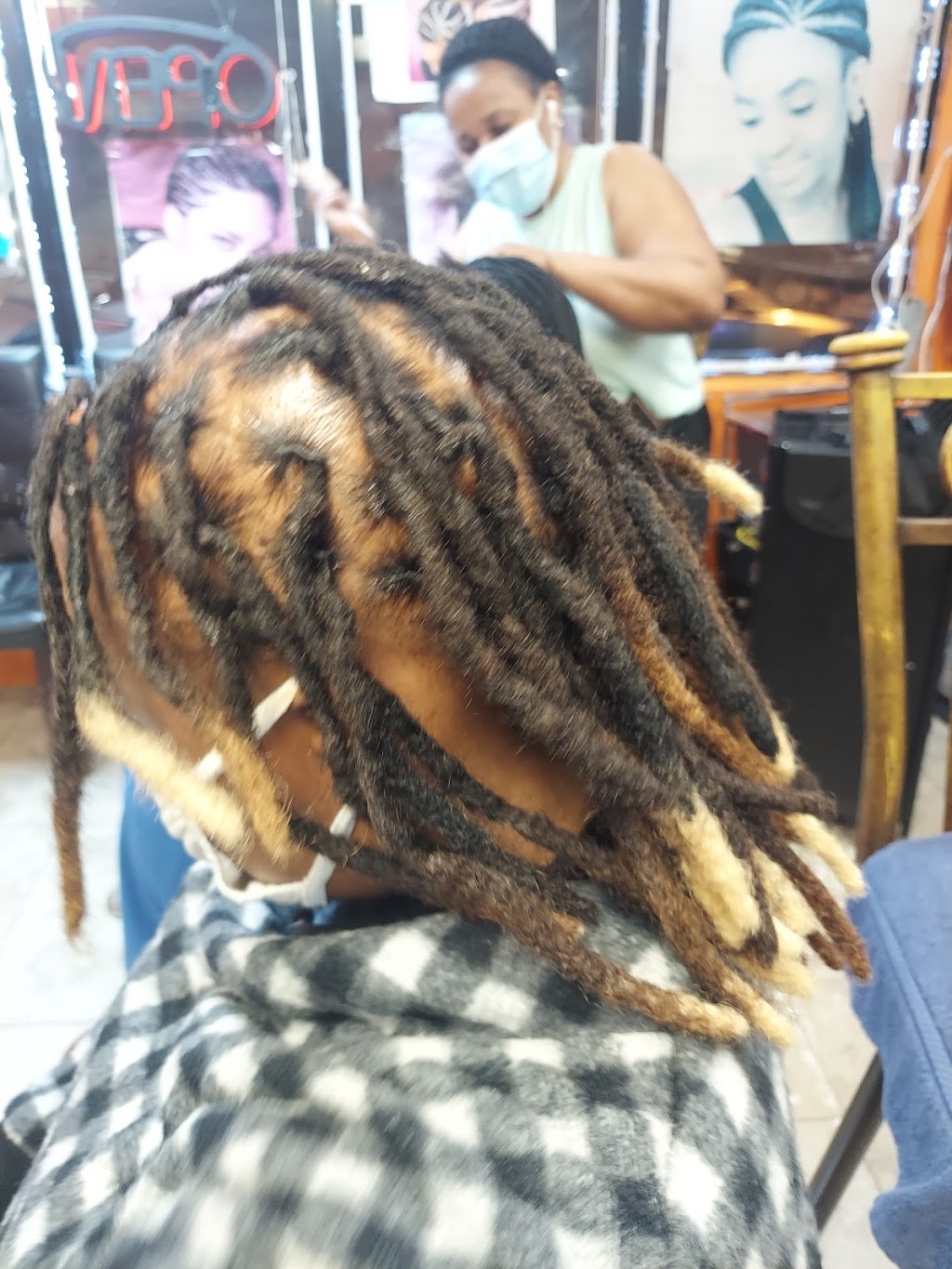 Fafa Hair Braiding | 197 Broadway Unit #2 Next to, Hollywood Fried Chicken, Paterson, NJ 07501 | Phone: (973) 780-3787