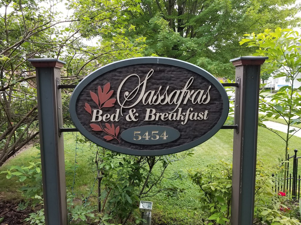 Sassafras Bed & Breakfast | 5454 Broadway, Lancaster, NY 14086, USA | Phone: (716) 683-1298