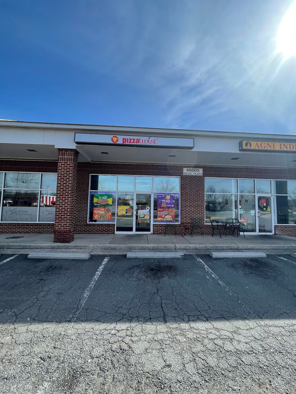 Pizza Twist - Sterling, VA | 46005 Regal Plaza #130, Sterling, VA 20165, USA | Phone: (571) 441-7700