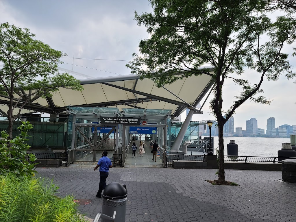 Brookfield Place / Battery Park City | Vesey St, New York, NY 10281, USA | Phone: (800) 533-3779