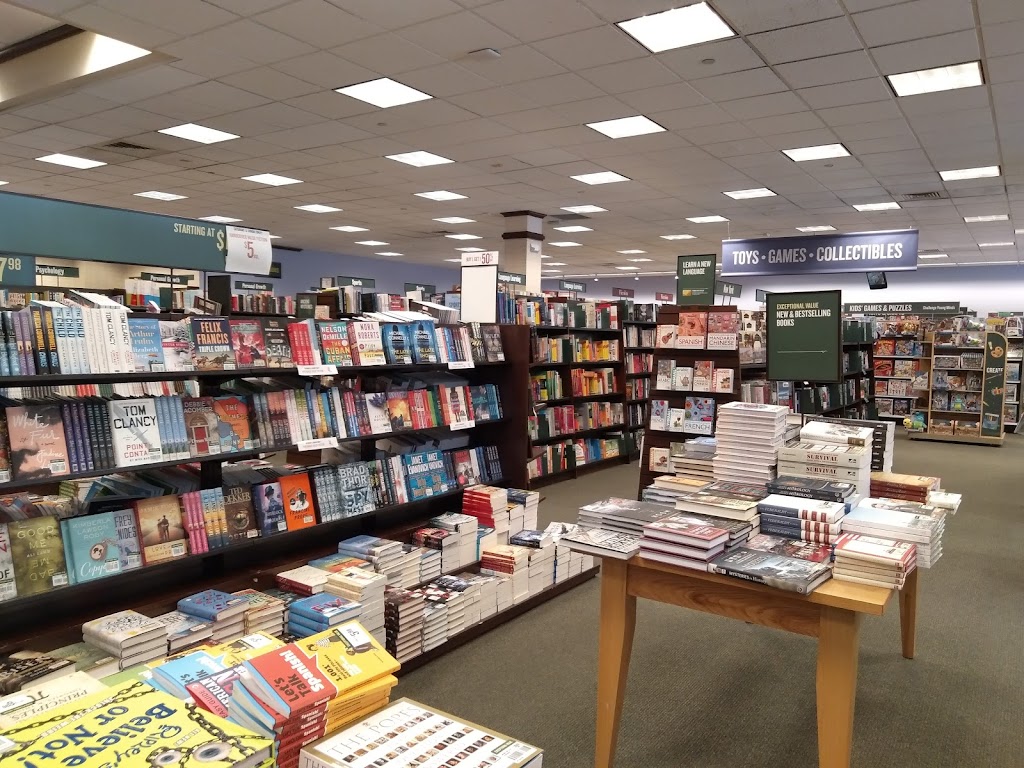 Barnes & Noble | Central Plaza 2614, Central Park Ave, Yonkers, NY 10710, USA | Phone: (914) 771-6400