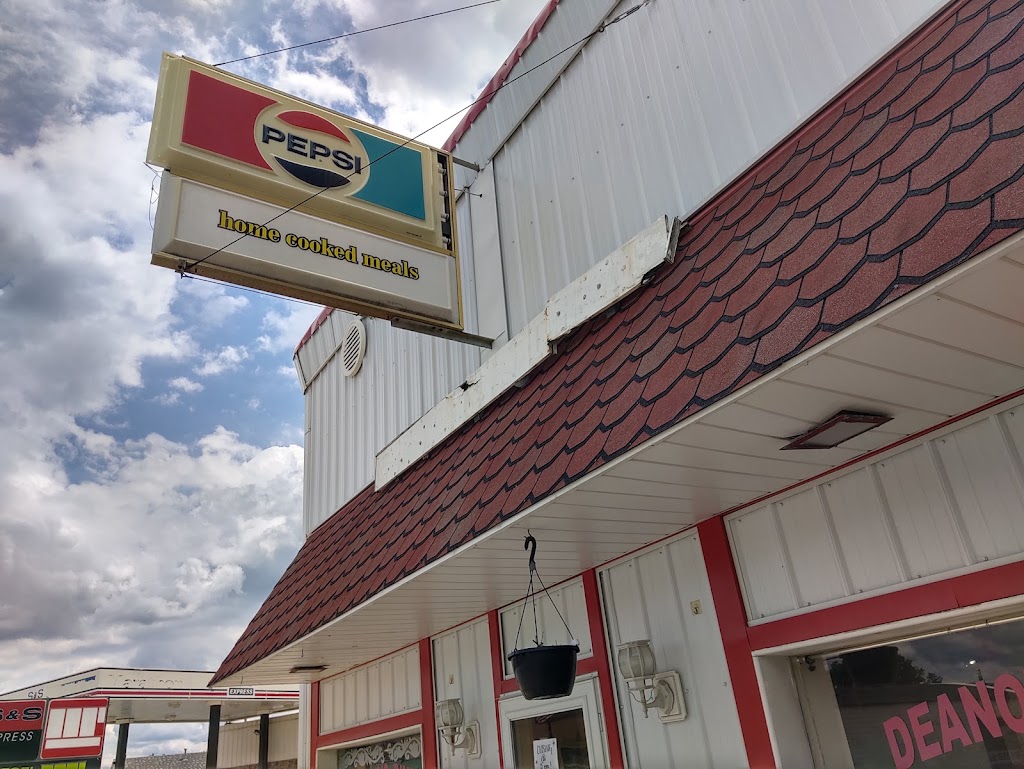 Deanos Diner | 202 W State St, Ashley, IN 46705, USA | Phone: (260) 587-3931