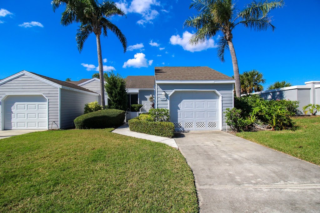 Gulf Coast Vacation Rentals Bradenton | 501 Village Green Pkwy # 21, Bradenton, FL 34209 | Phone: (941) 827-0705