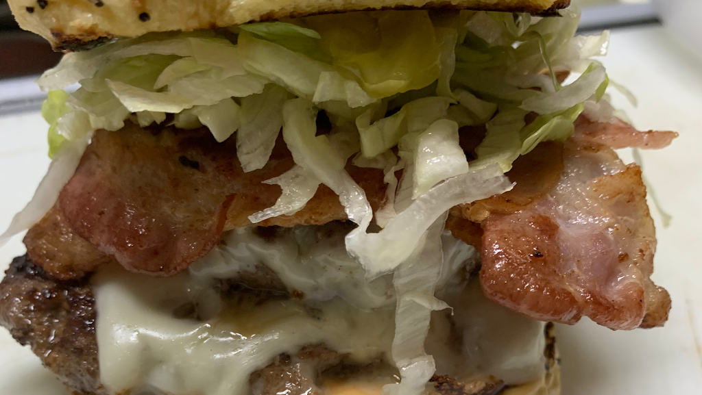 Greedys Burgers | 10627 Wessex Dr, Dallas, TX 75217, USA | Phone: (214) 210-0806