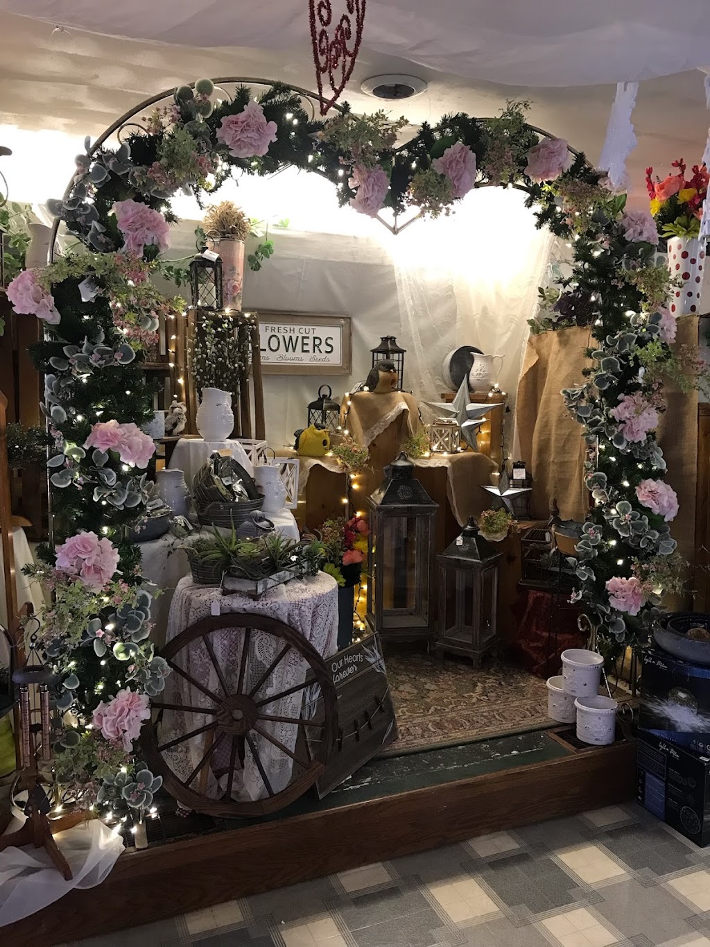 Posy Pot Florist | 126 W Townley St, Bluffton, IN 46714, USA | Phone: (260) 824-3330