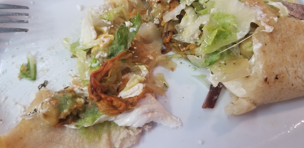 LA TLAXQUENITA | 218 New Castle Ave, New Castle, DE 19720, USA | Phone: (302) 575-1450