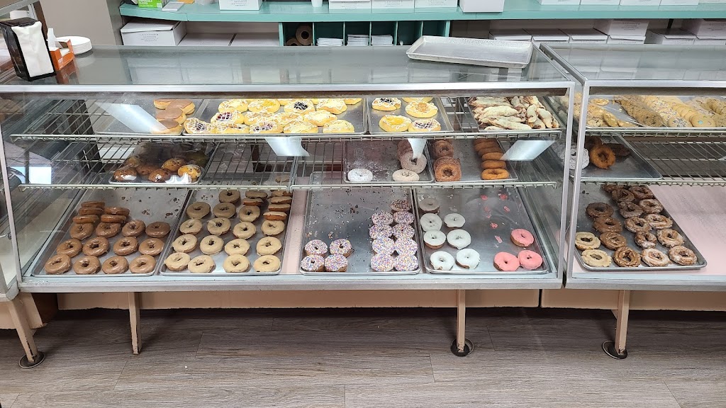 L&B Donuts & Catering | 418 Market St, East Liverpool, OH 43920, USA | Phone: (330) 385-0568