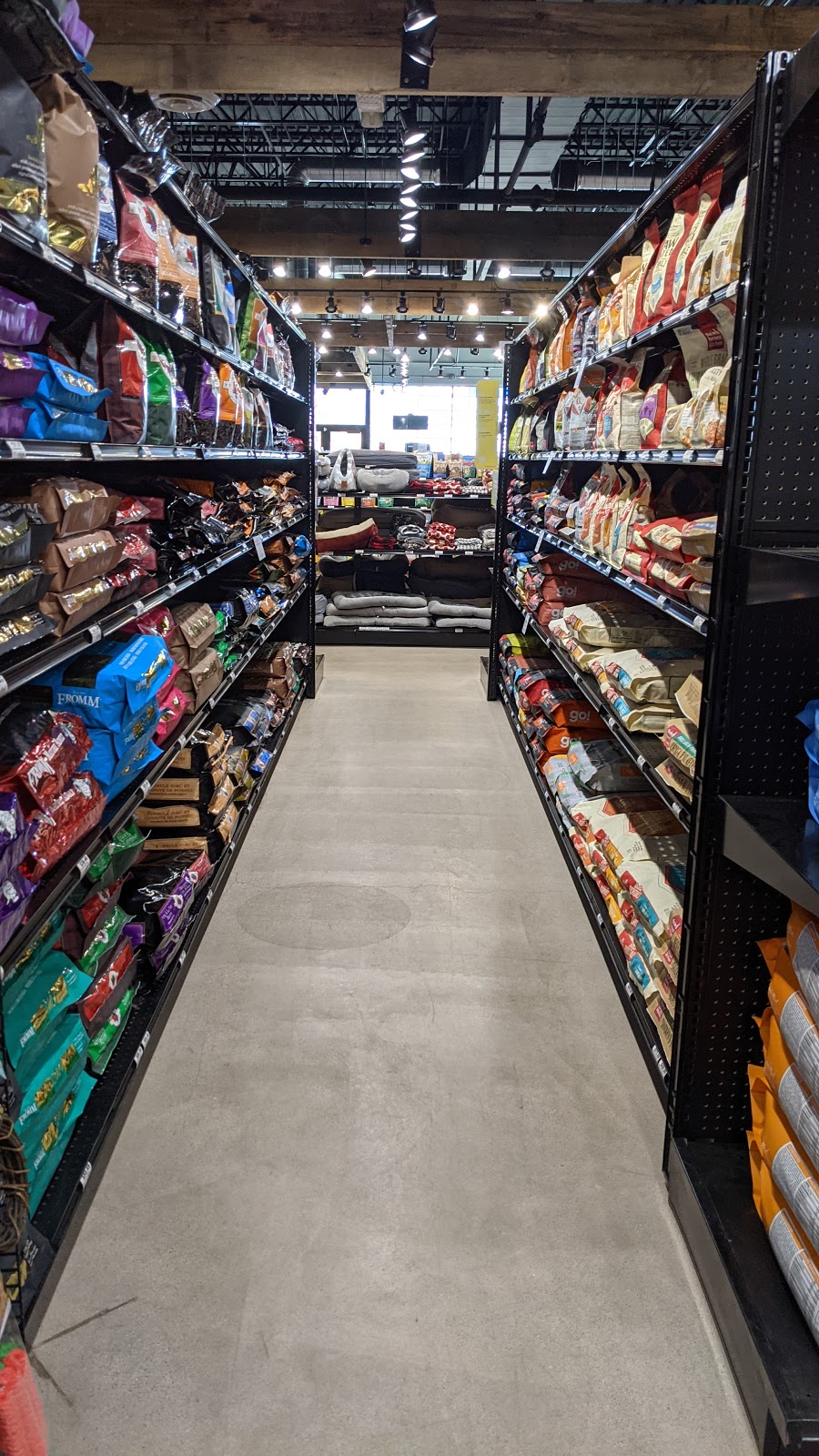 Chuck & Dons Pet Food & Supplies | 2069 S Robert St, West St Paul, MN 55118, USA | Phone: (651) 202-2159