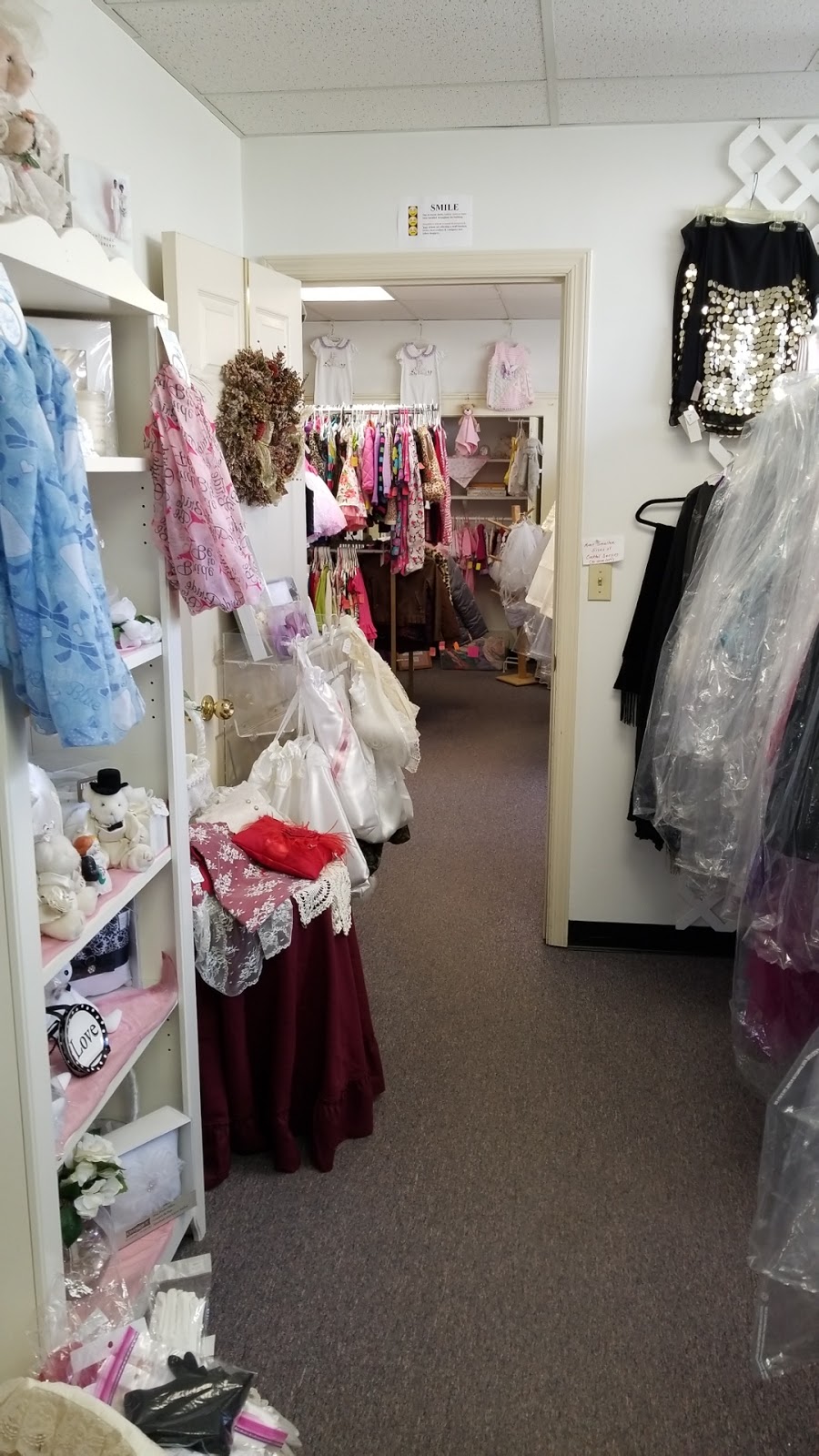 Tinas Consignment Shop | 2055 Jefferson Ave, Washington, PA 15301, USA | Phone: (724) 225-2266