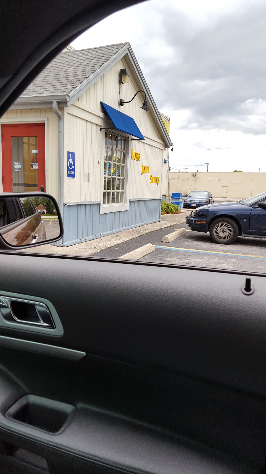 Long John Silvers | 2412 Woodville Rd, Oregon, OH 43616, USA | Phone: (419) 691-8965