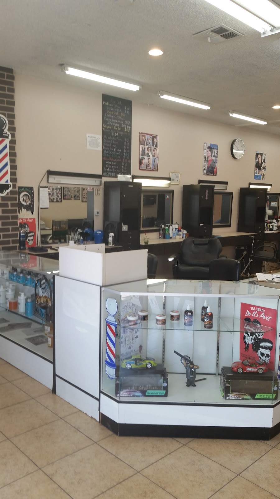 Rauls Barber Shop | 8347 Arlington Ave, Riverside, CA 92503, USA | Phone: (951) 205-5062