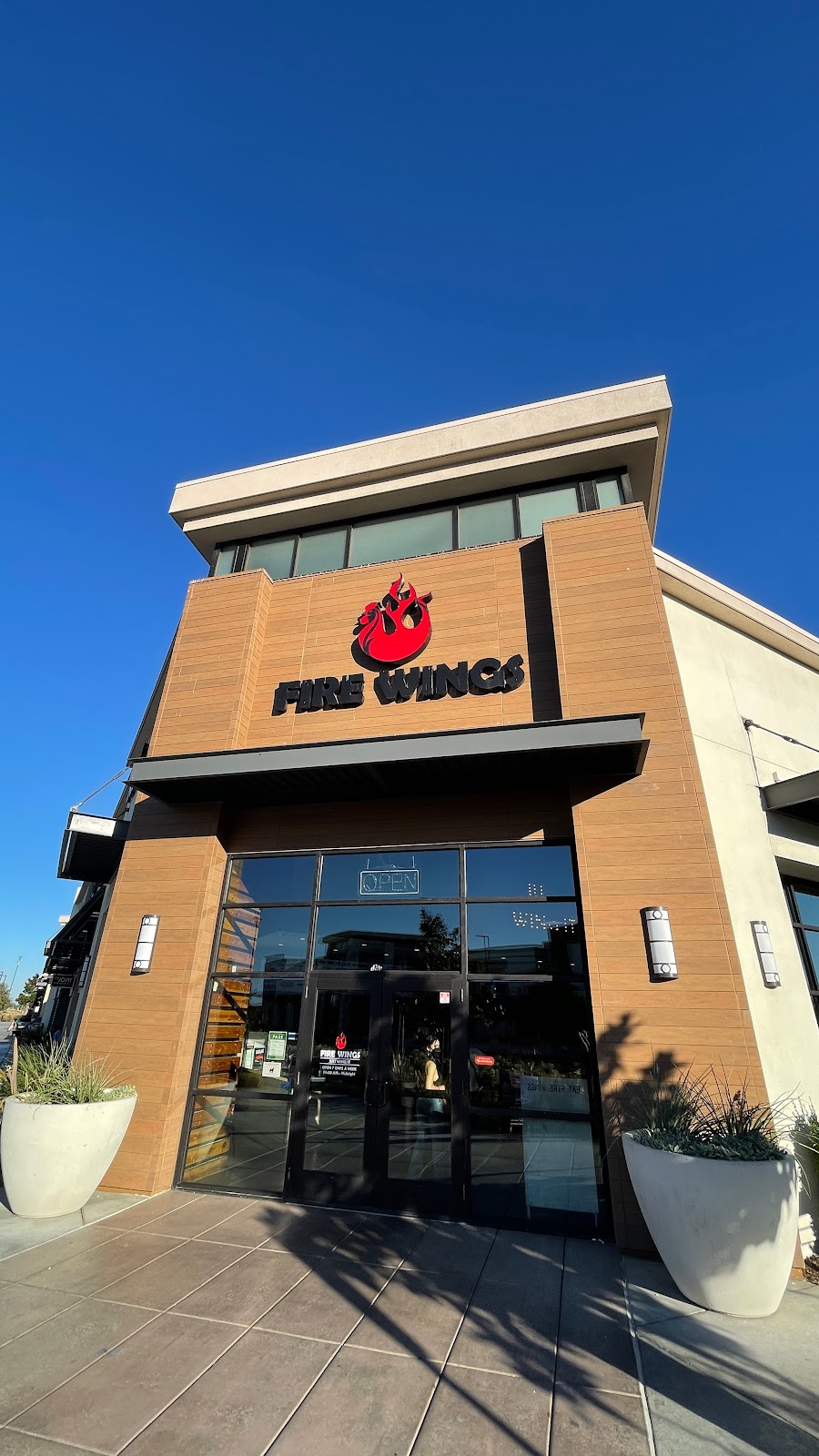 Fire Wings Delta Shores | 8144 Delta Shores Cir S Suite 140, Sacramento, CA 95832, USA | Phone: (916) 246-9579