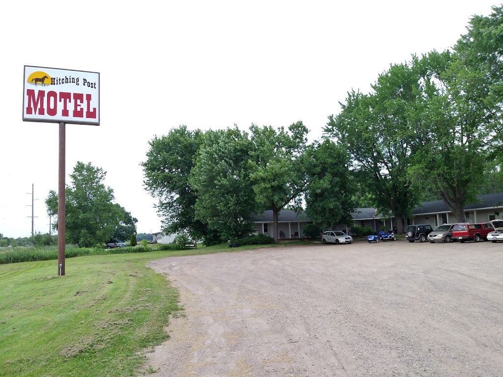 Hitching Post Motel | 23855 Forest Blvd N, Forest Lake, MN 55025, USA | Phone: (651) 464-1900