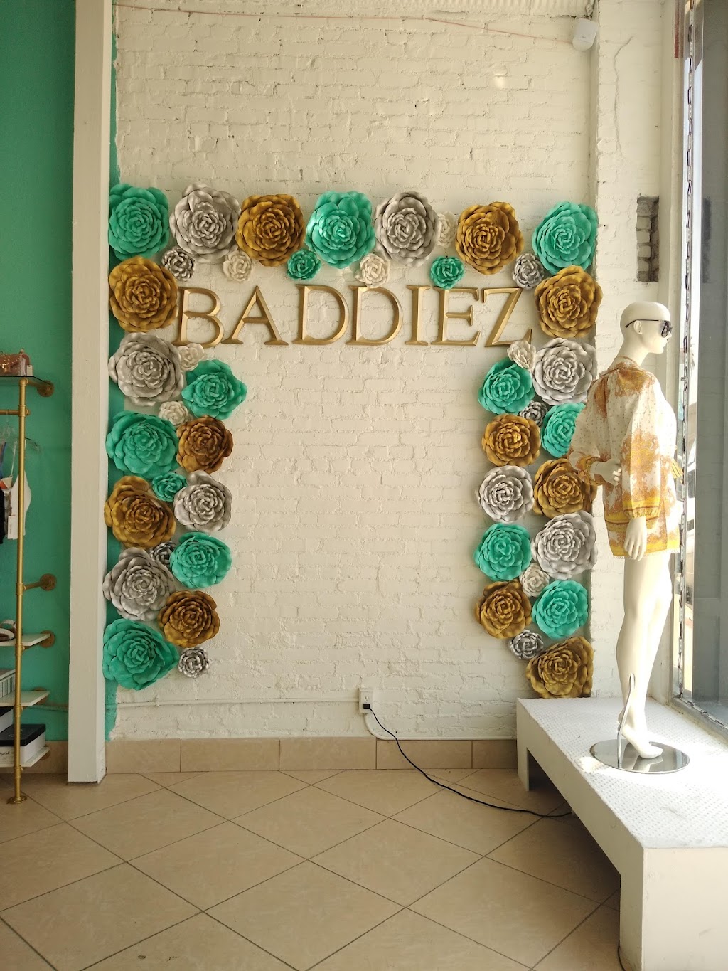 Baddiez Boutique | 124 N Harvard St, Hemet, CA 92543, USA | Phone: (951) 391-6017