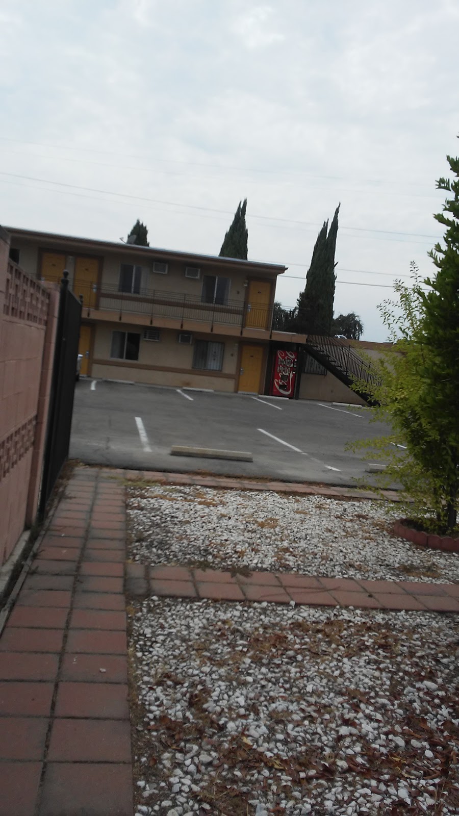 Villager Inn Motel | 1765 Young St, Selma, CA 93662, USA | Phone: (559) 896-5500