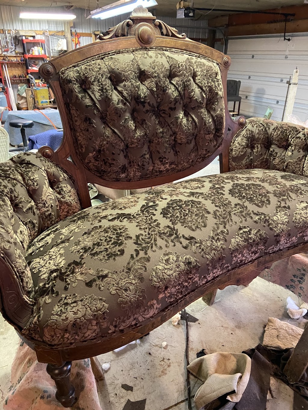 Lakewood Upholstery | 12970 S Reed Rd, Grafton, OH 44044, USA | Phone: (216) 221-2377