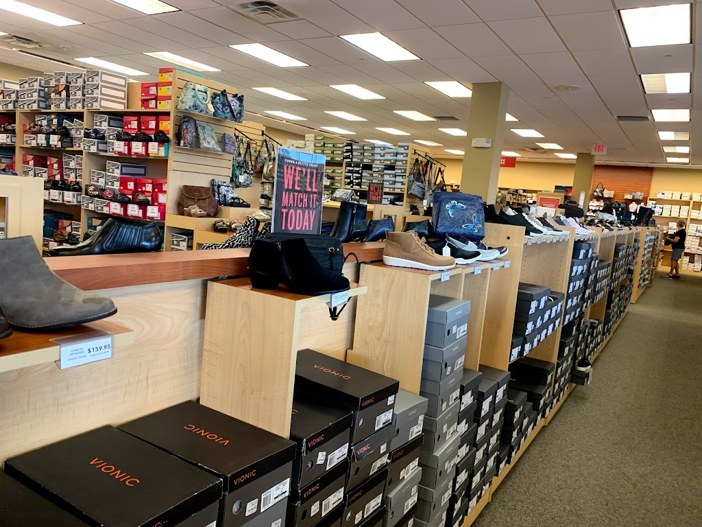 Peltz Shoes | 5275 University Pkwy, University Park, FL 34201, USA | Phone: (941) 355-1010