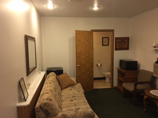Valley Motel | 9455 National Rd, Valley Grove, WV 26060 | Phone: (304) 547-0864