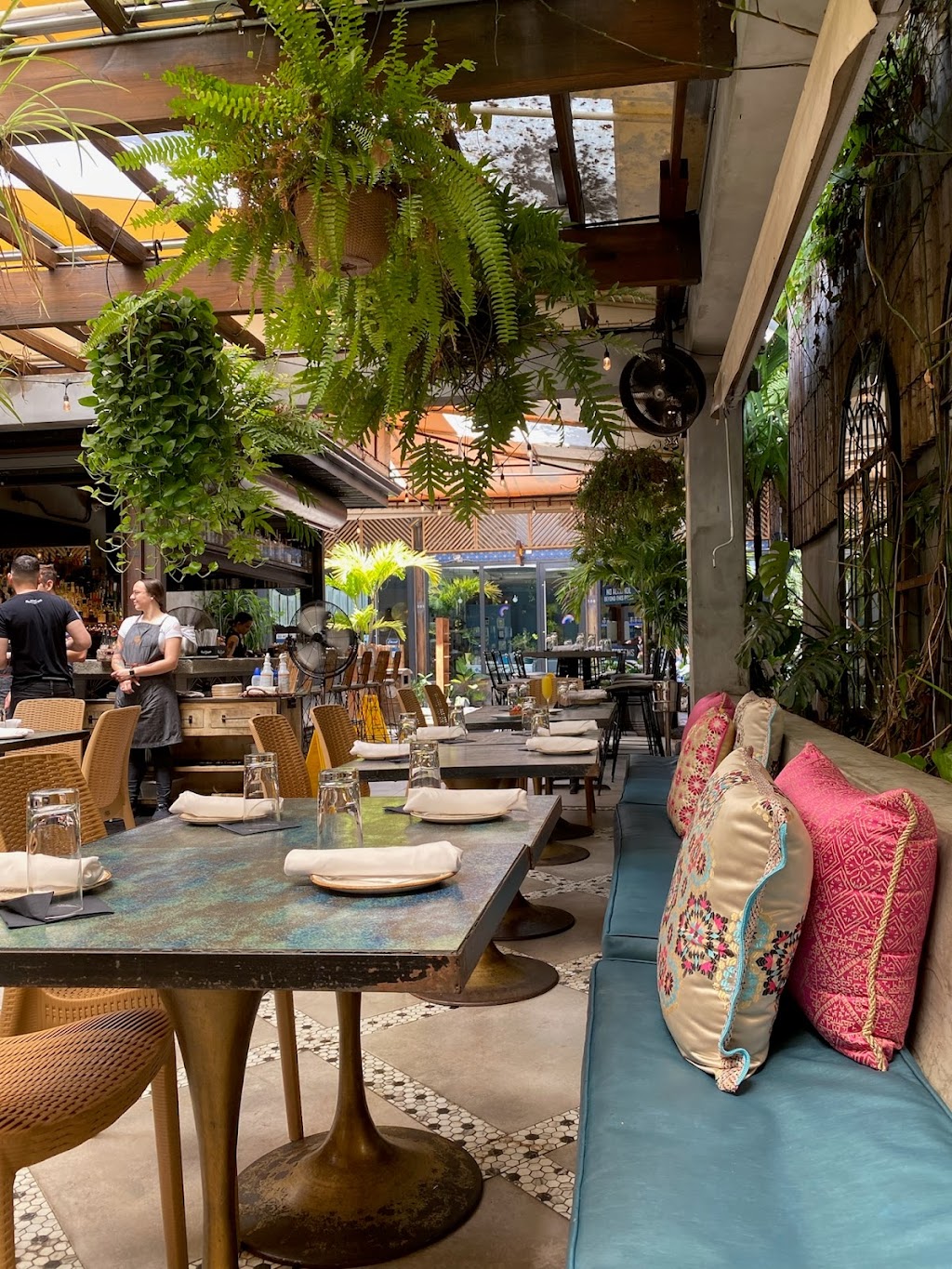 Vista Restaurant | 5020 NE 2nd Ave, Miami, FL 33137, USA | Phone: (305) 405-7547