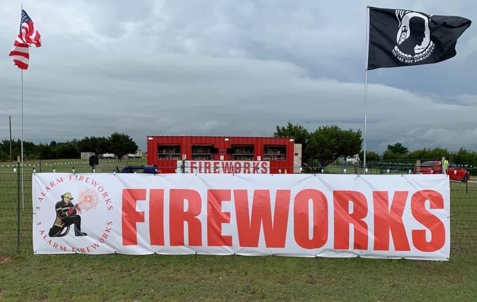 3 Alarm Fireworks II | 6300 Veal Station Rd, Weatherford, TX 76085, USA | Phone: (972) 809-8090